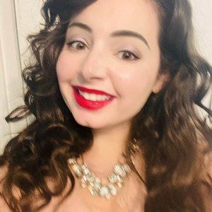 Meet your Posher, Evelyn